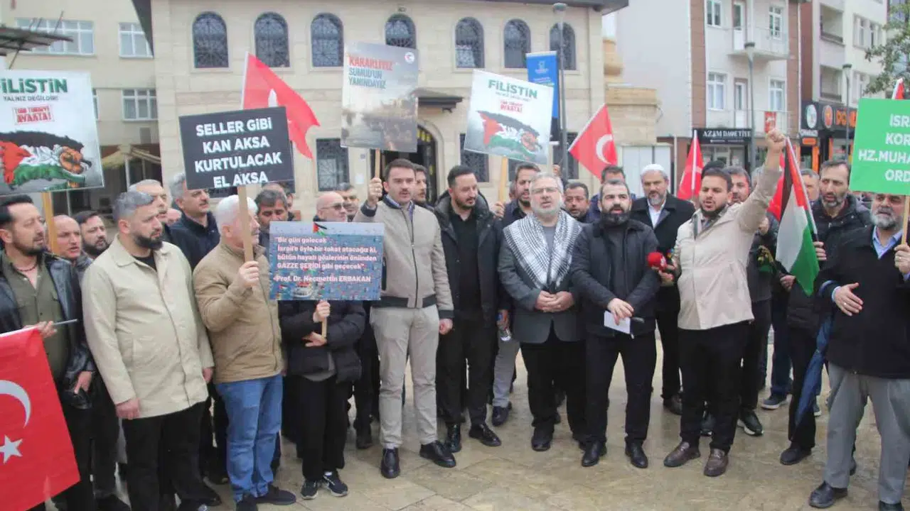 Ordu’da vicdan nöbeti: Gazze yolundaki yardım filosuna yapılan müdahaleye sert tepki