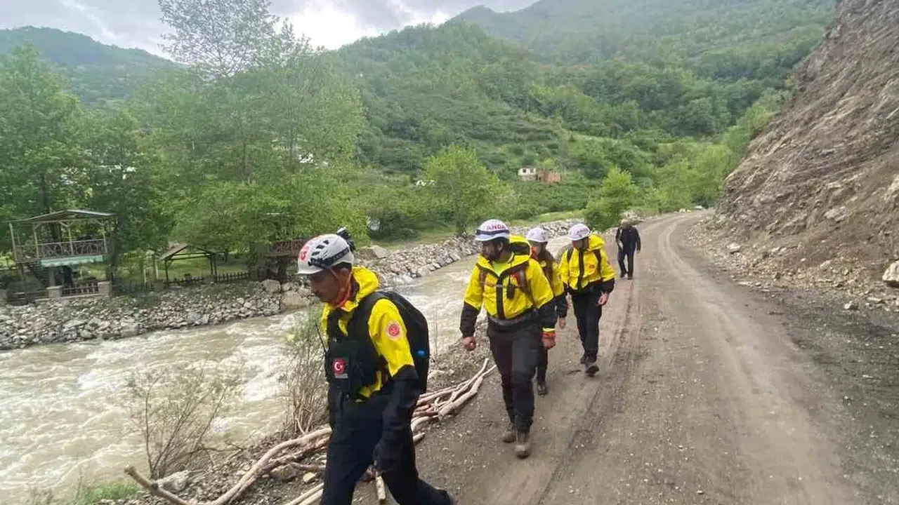 Samsun’da endişeli bekleyiş: 85 yaşındaki Türkan Yener her yerde aranıyor