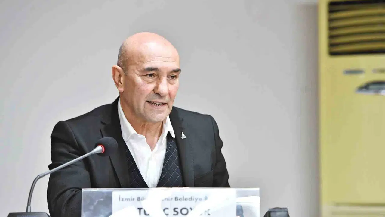 İzmir'de belediye iştiraklerine operasyon: Eski bürokratlar dahil 5 isim gözaltında