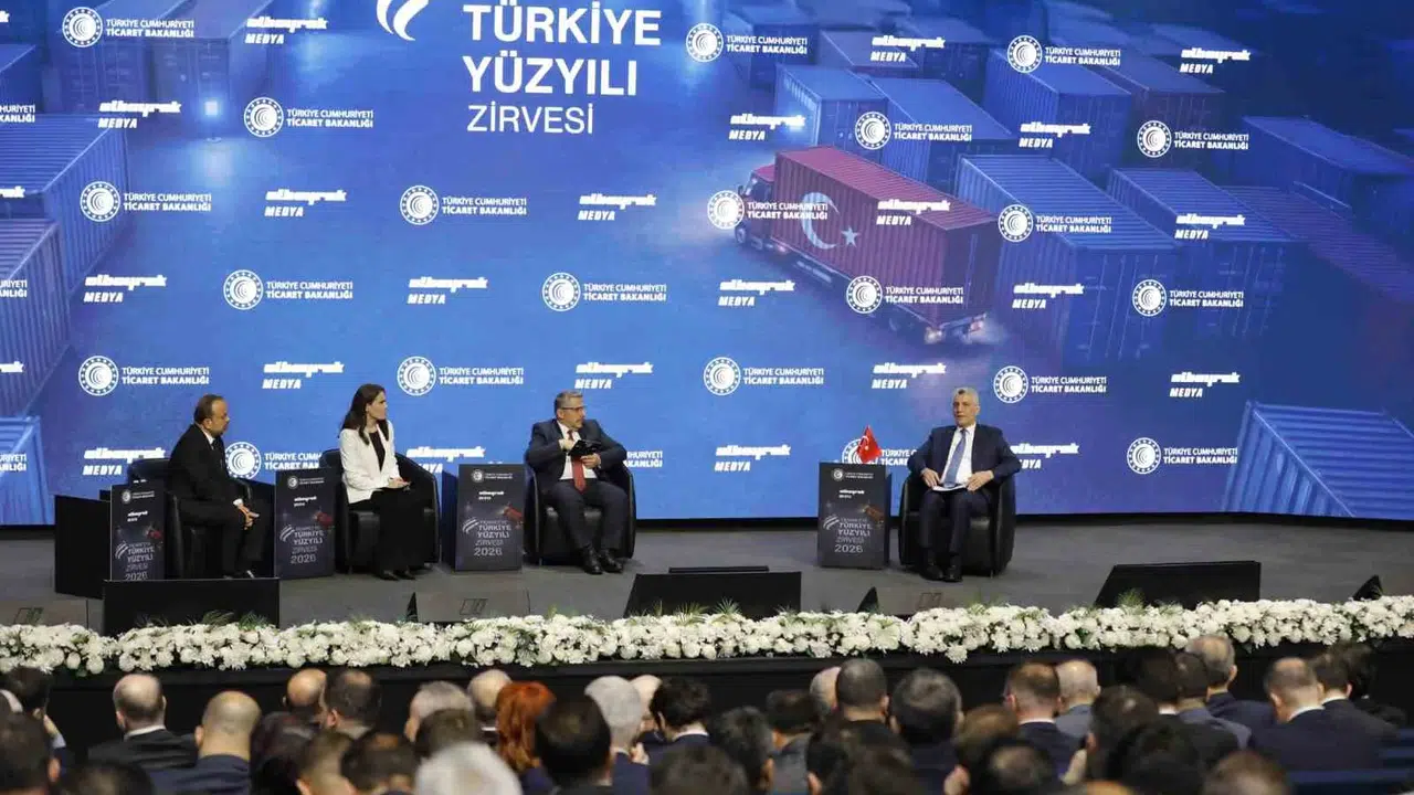 Çalkantılı coğrafyada Türkiye farkı: Bakan Bolat'tan  güvenli liman  vurgusu