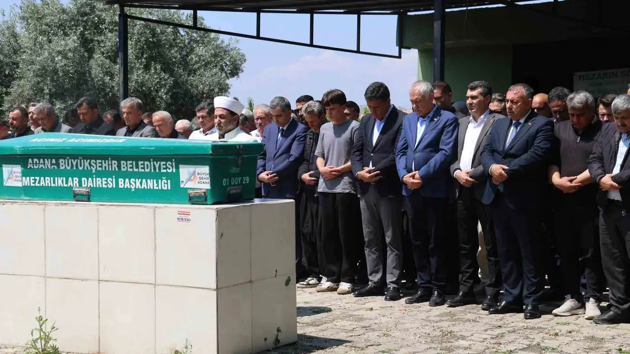 Kozan’ı yasa boğan sel felaketi: 24 yaşındaki Kanber Ünüvar gözyaşlarıyla toprağa verildi