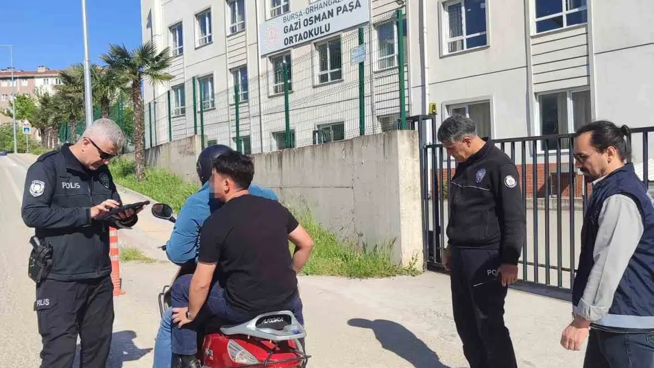 Öğrencilerin güvenliği polise emanet: Orhangazi'de okul çevrelerinde kuş uçurtulmadı