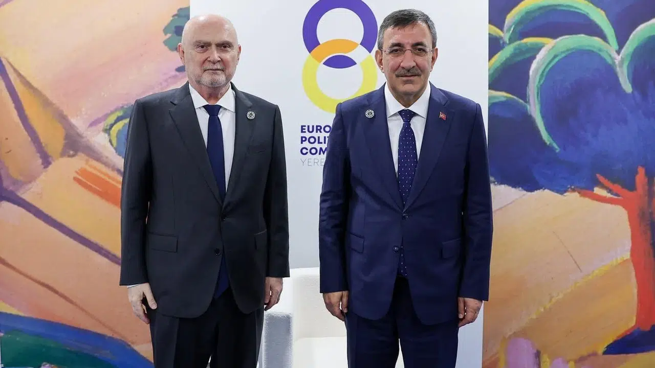 Erivan’da diplomasi trafiği: Yılmaz’dan kritik temaslar