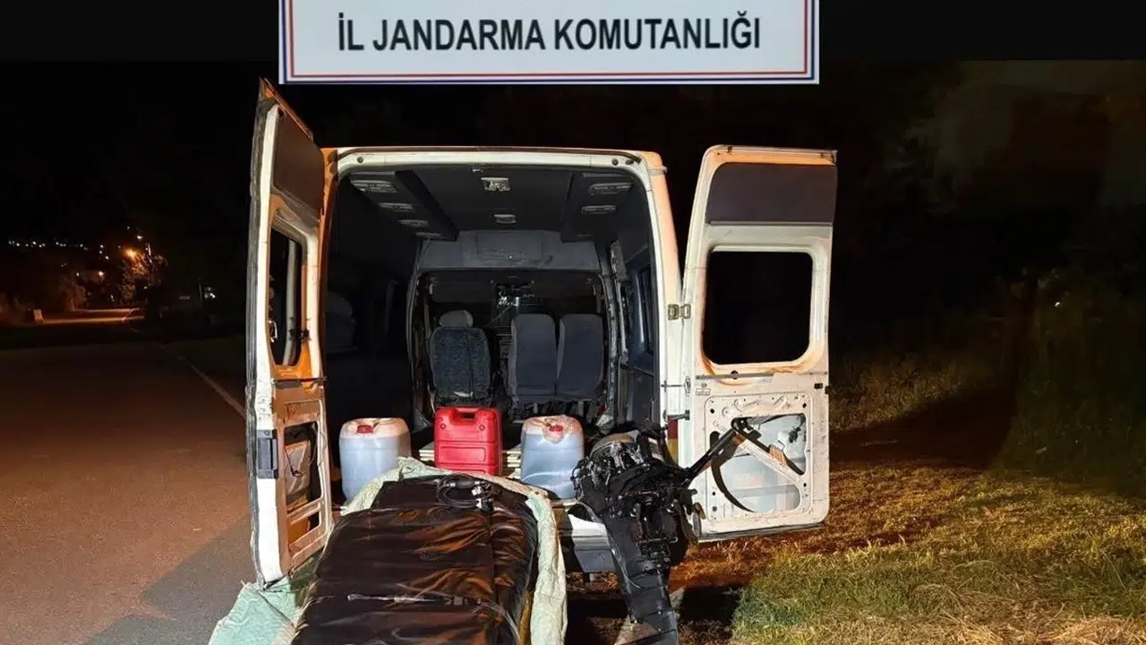 Edremit’te kaçak göç operasyonu: Organizatör cezaevine gönderildi