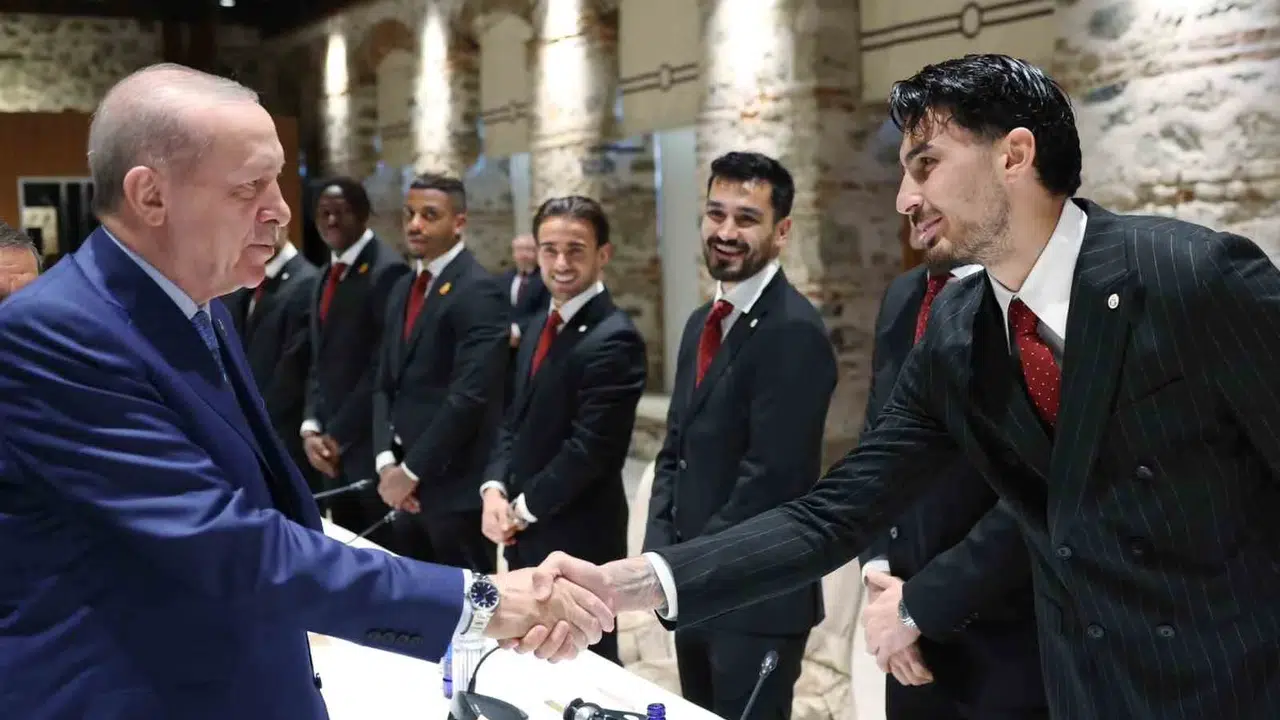 Sarı-kırmızılılara Dolmabahçe'de özel ağırlama: Cu…