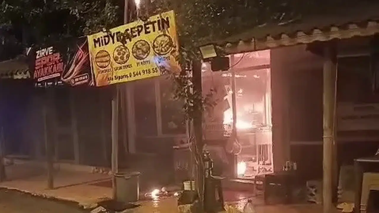 Adıyaman’da panik dolu anlar: İş yerini alevler teslim aldı