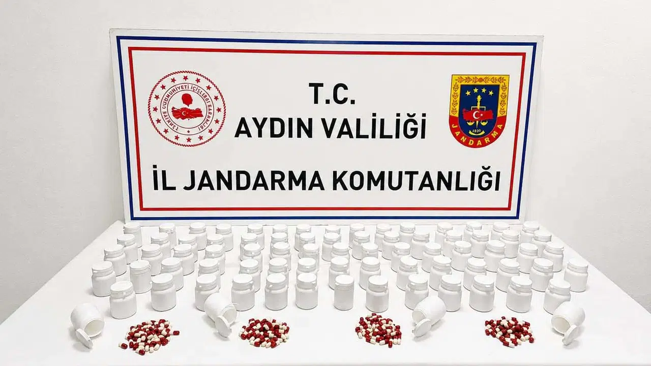 Efeler’de zehir tacirlerine jandarma darbesi: Binlerce hapla yakalandı