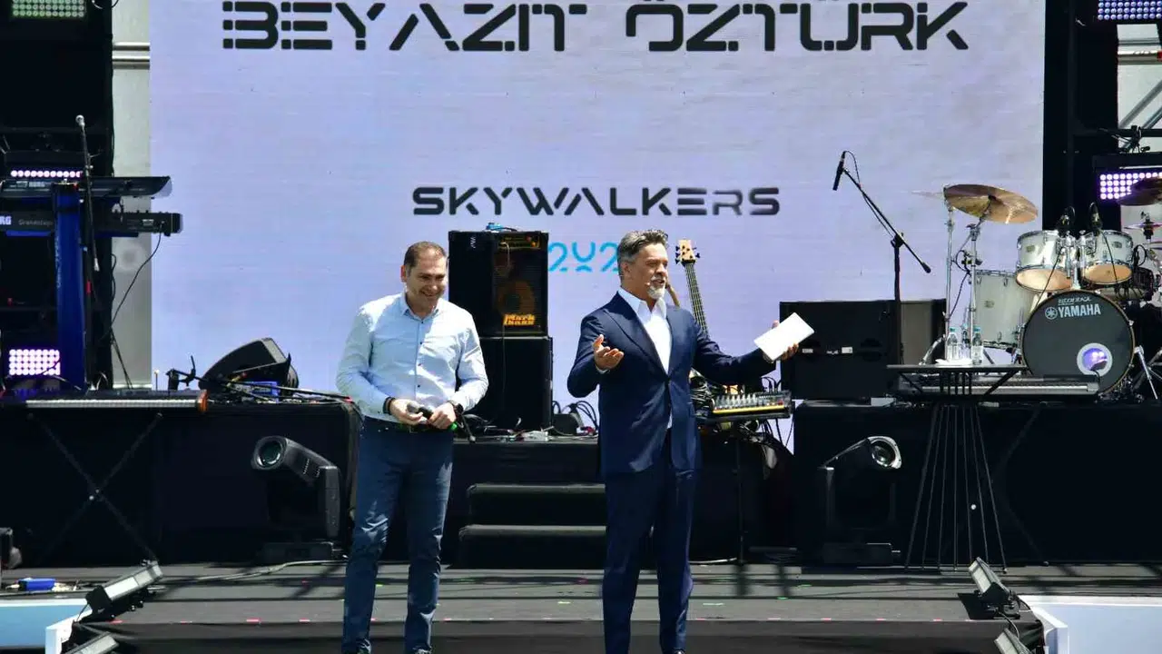 Dünya havacılığının zirvesinde dev buluşma: İGA’da 12 bin kişilik dev kadro moral depoladı