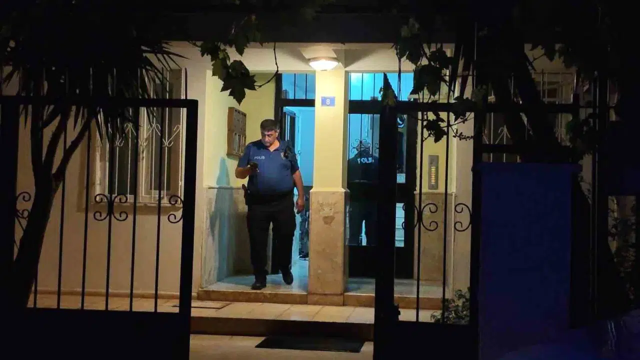 Antalya'da yürek yakan veda: 16 yaşındaki Mert son yolculuğuna uğurlandı