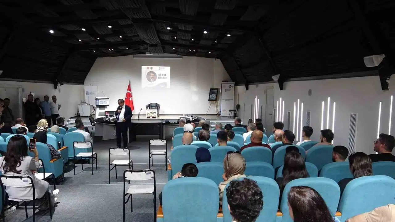 Hayati İnanç'tan gençlere ve ailelere rehberlik: Aile bağları toplumsal huzurun anahtarı