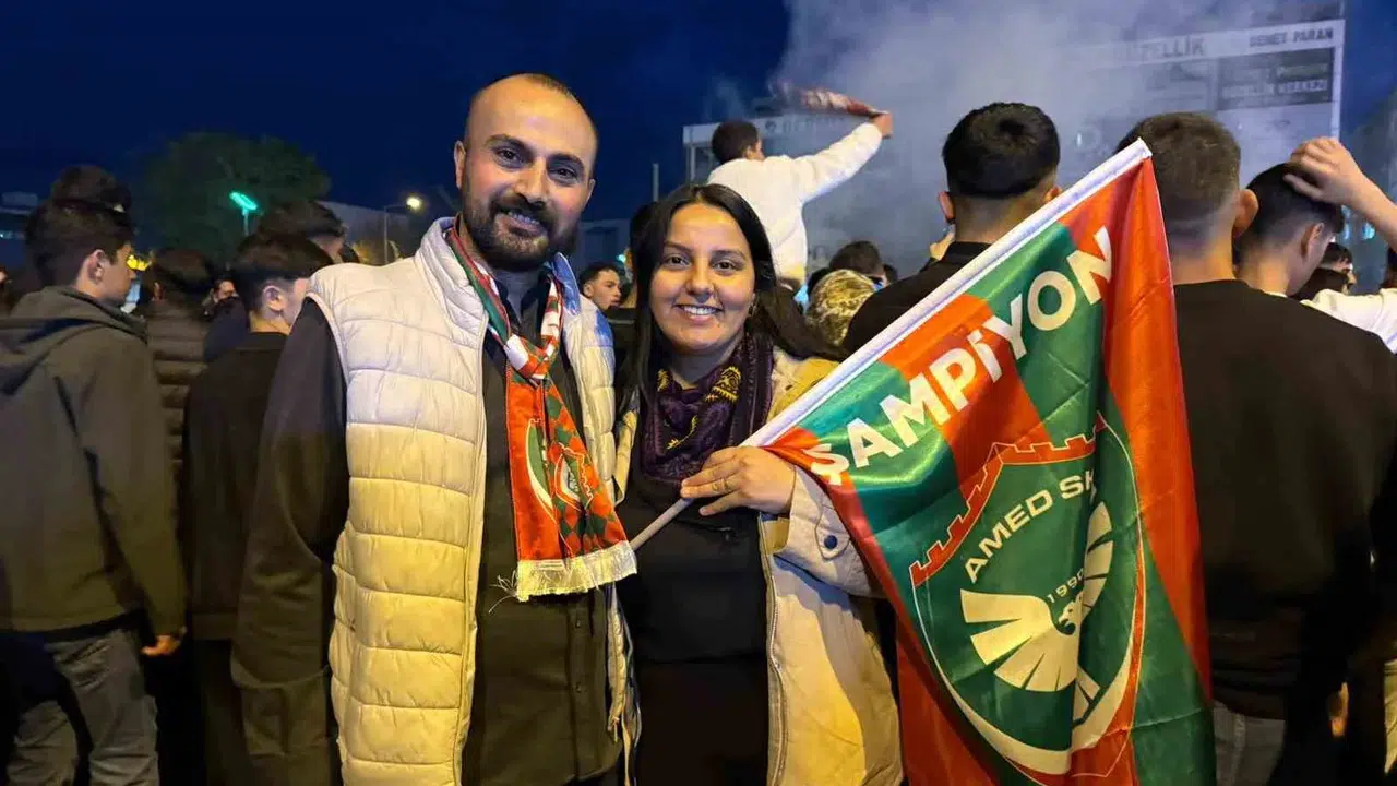 Iğdır sokaklarında tarihi gece: Amedspor’un Süper Lig coşkusu sınırları aştı