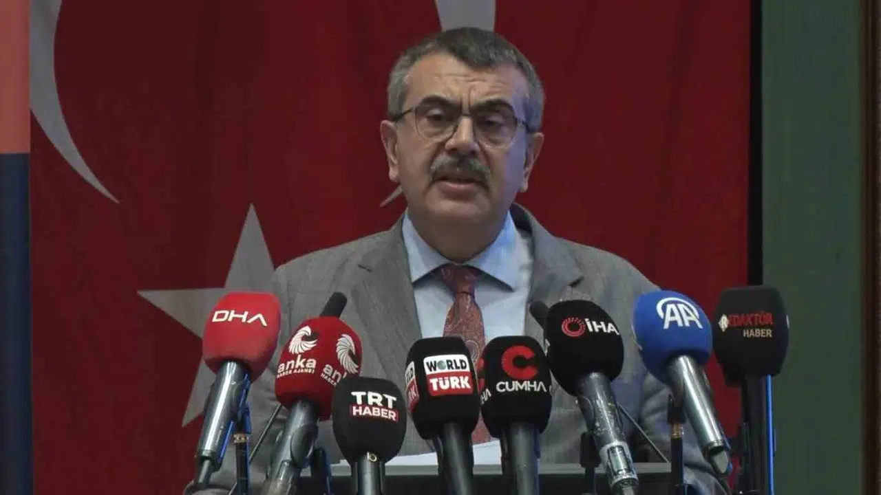 Bakan Tekin'den dijital egemenlik uyarısı: Geleceği kodlayanlar değerlerini de inşa edecek