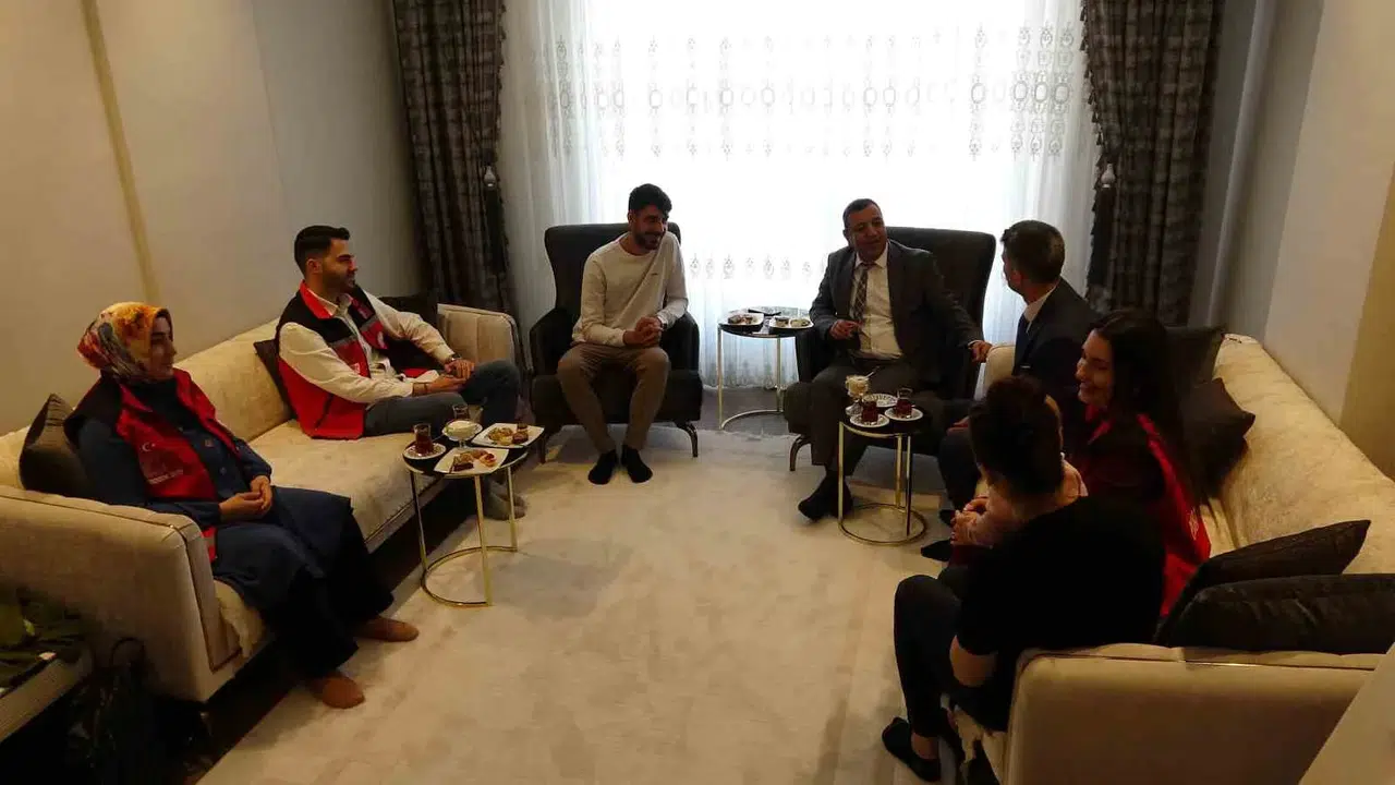 Depremin yıktığı hayalleri devletin desteğiyle yeniden inşa ettiler: Evlilik kredisiyle kurulan yuvada ilk bebek sevinci