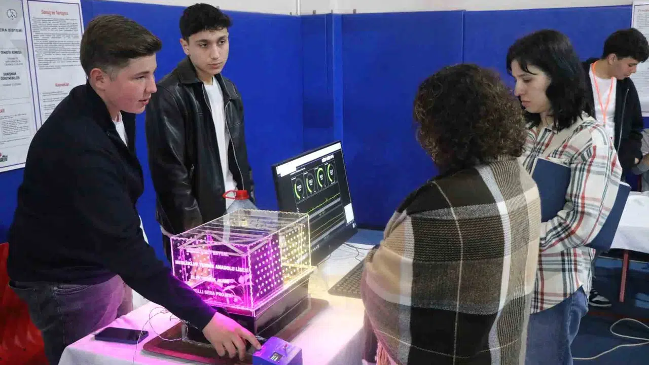 Bolu'da teknoloji rüzgarı: Öğrencilerin yapay zeka projeleri şimdiden sipariş almaya başladı