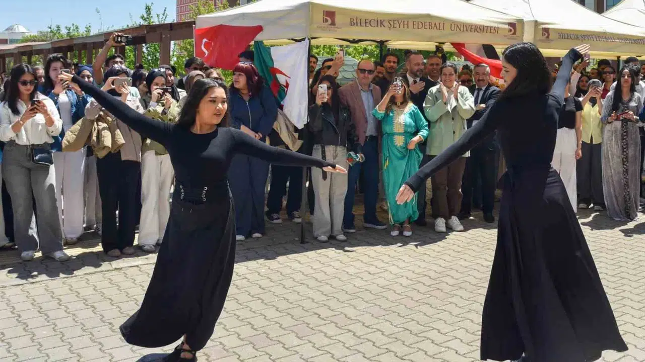 Bilecik’te kampüs sınırlarını aşan renkli buluşma: Dünya kültürleri BŞEÜ’de bir araya geldi