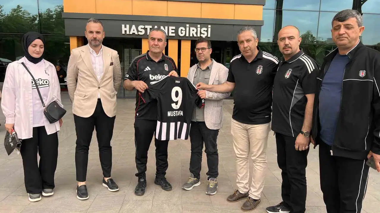 Küçük Mustafa’nın en büyük hayali: Siyah-beyazlı taraftarlardan duygulandıran destek