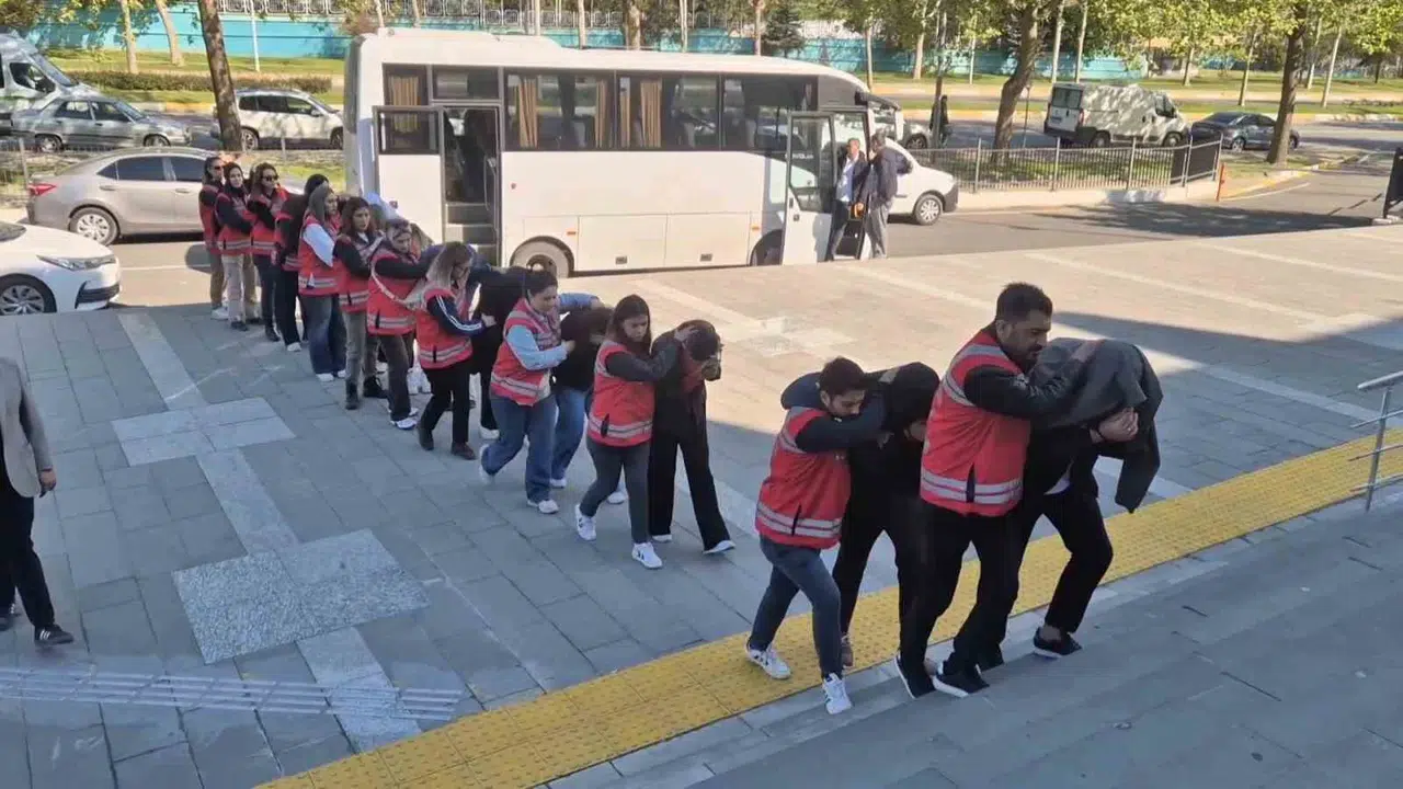 Güzellik merkezinde kabus dolu anlar: Kampanya vaadiyle kandırıp şantajla soydular