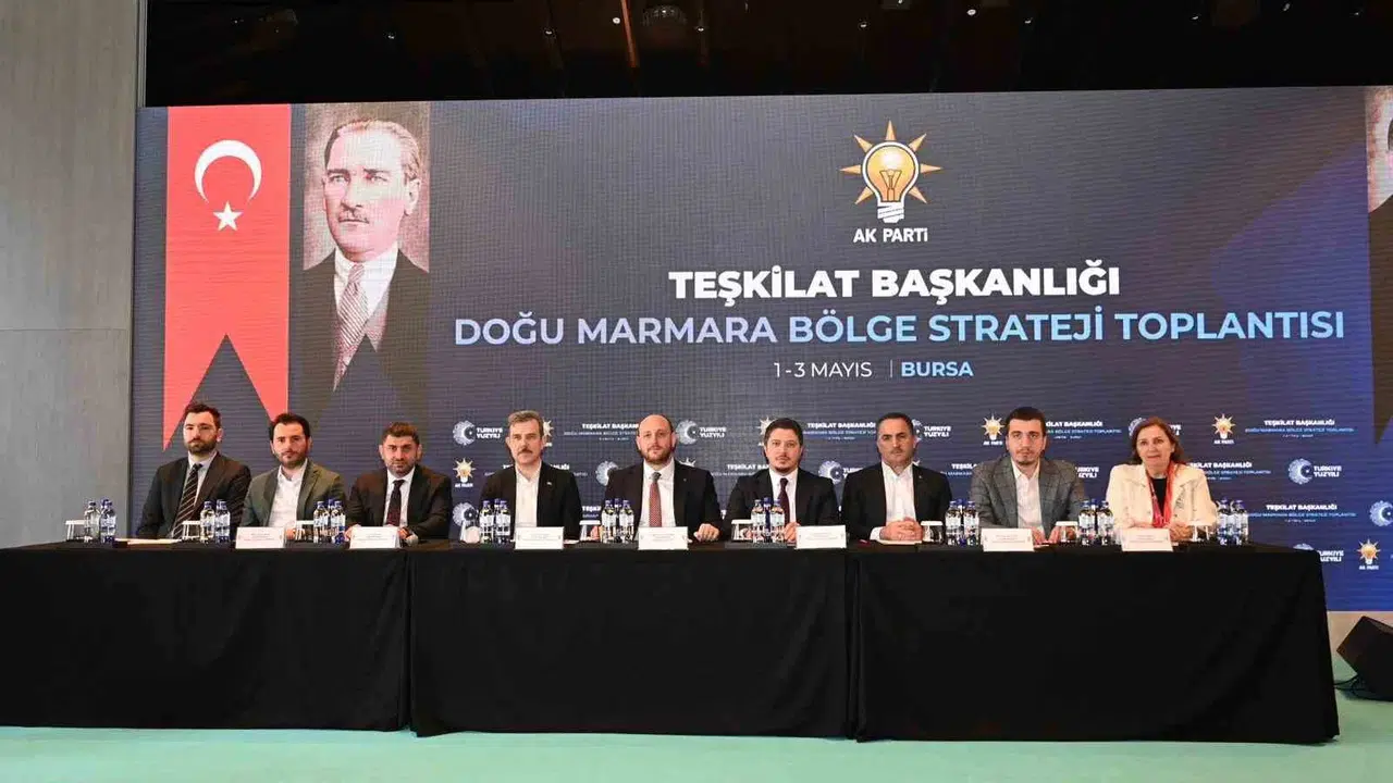 Siyaseti koltuk kapma yarışı olarak görenlere kapımız kapalı: Bizim derdimiz makam değil, dava
