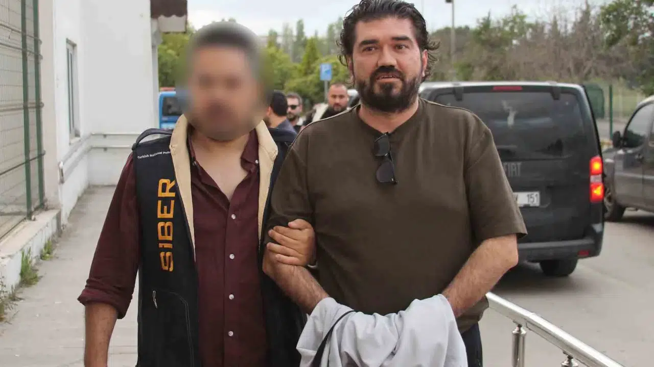 Rasim Ozan Kütahyalı’nın cezaevi naklinde dikkat çeken detay: Eşinin hamileliği gerekçe gösterildi