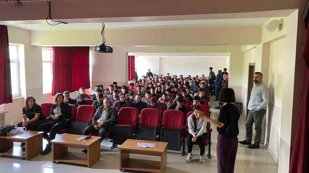 Okul sıralarında huzur arayışı: Çemişgezek’te zorbalığa karşı kalkan oluşturuldu