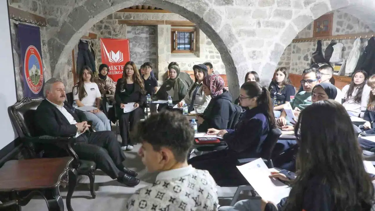 Gençlerin rotası Melikgazi: Başkan Palancıoğlu'ndan geleceğe yatırım sözü
