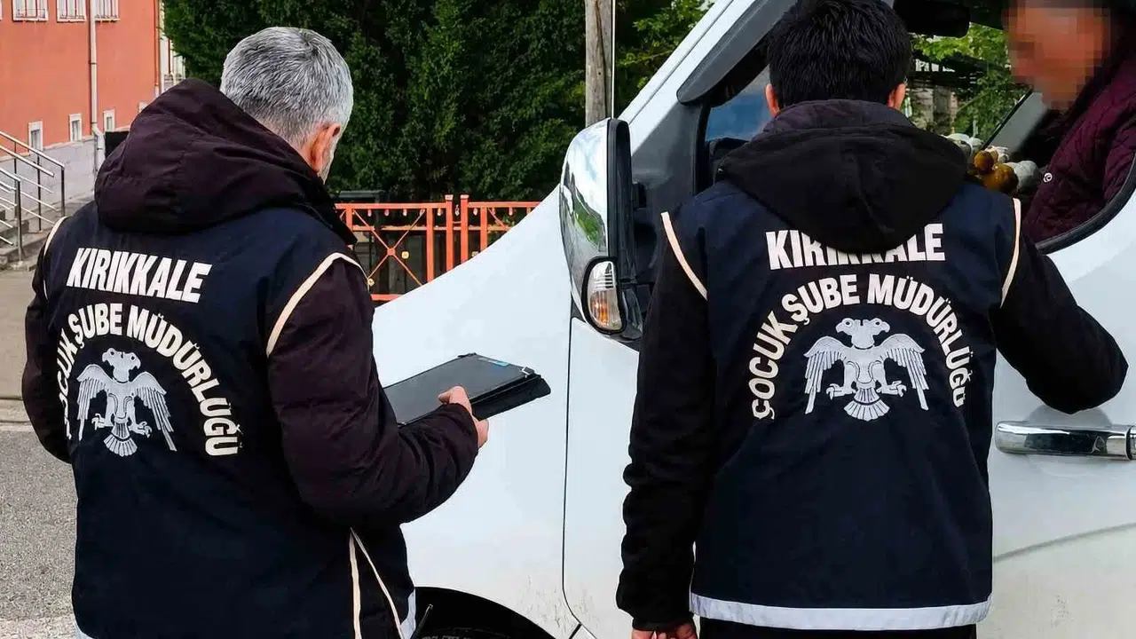 Kırıkkale’de öğrencilerin güvenliği için düğmeye basıldı: Polis okul çevrelerini abluka altına aldı