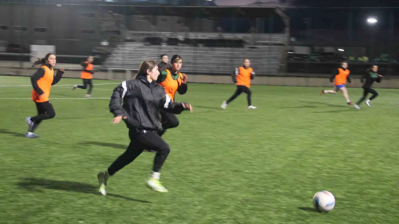 Erzurum’un futbol tarihinde devrim: Sahaya inen kadınlar profesyonel ligde tarih yazmaya hazırlanıyor