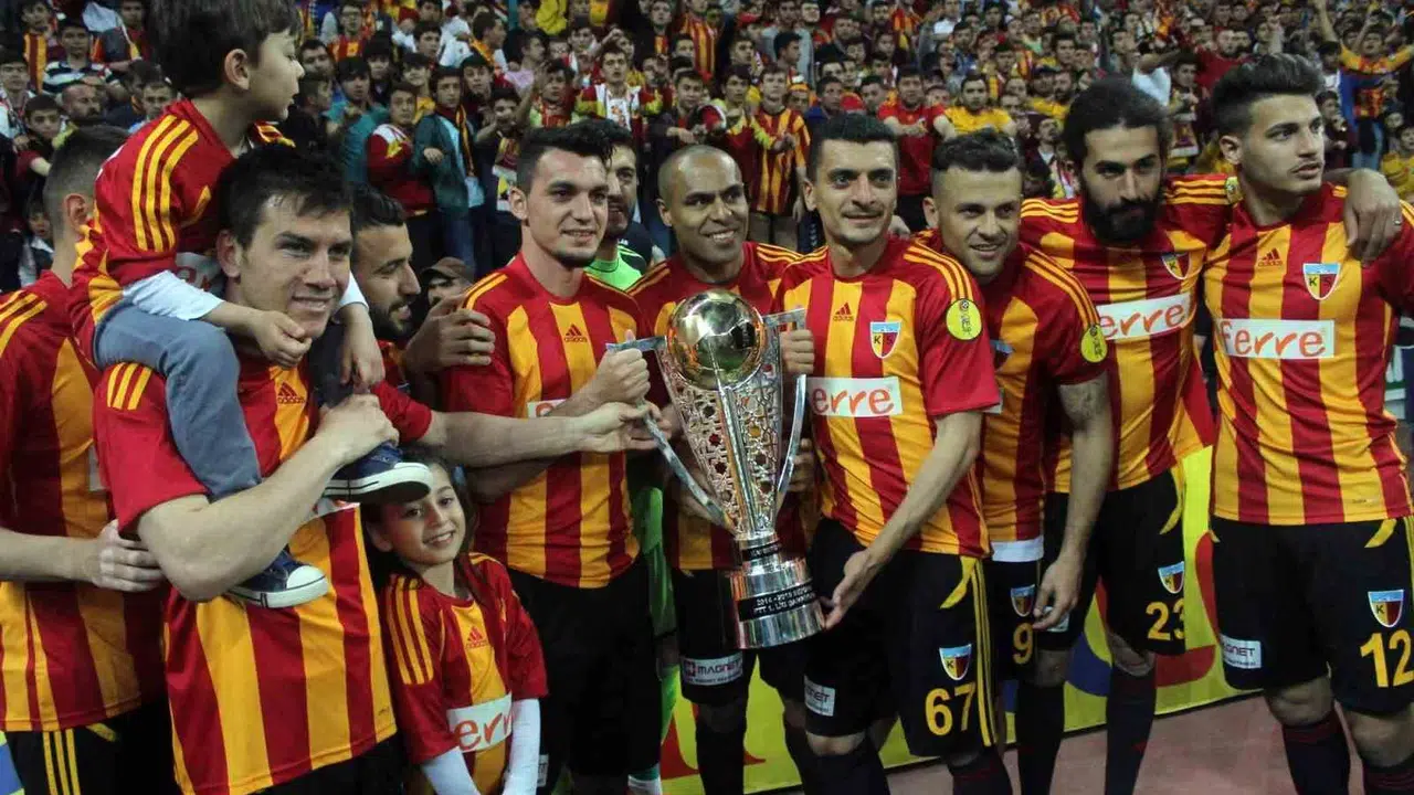 Kayserispor tarihinin ilginç tesadüfü: 17 Mayıs hem zirvenin hem vedanın günü oldu