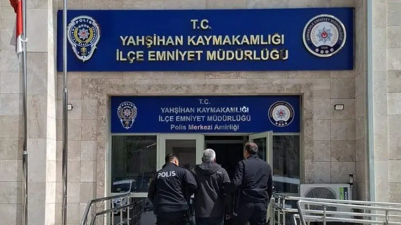 Kırıkkale’de zehir tacirlerine geçit yok: Operasyonda ele geçirilen uyuşturucularla yakalandı