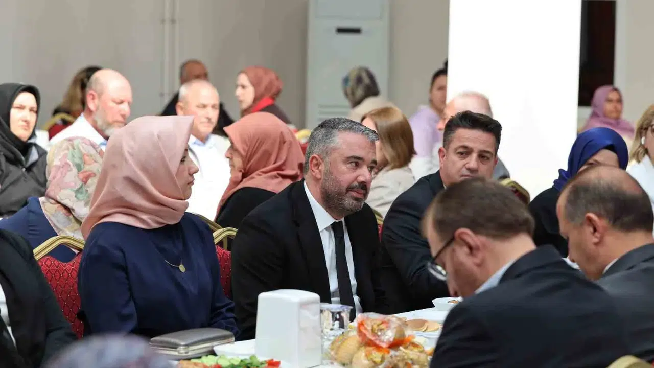 Pursaklar’da duygusal gün: Şehit anneleri ve huzurevi sakinleri unutulmadı