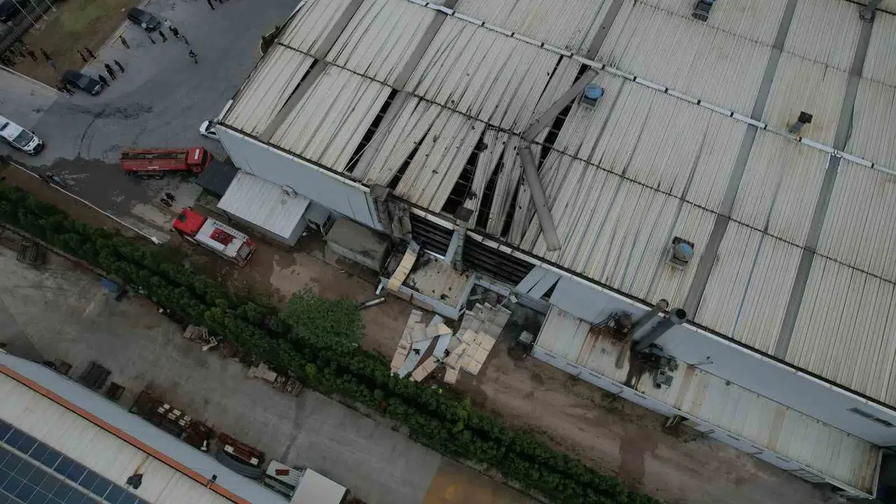Sakarya’da korku dolu anlar: Fabrikadaki patlamanın bilançosu ağır oldu