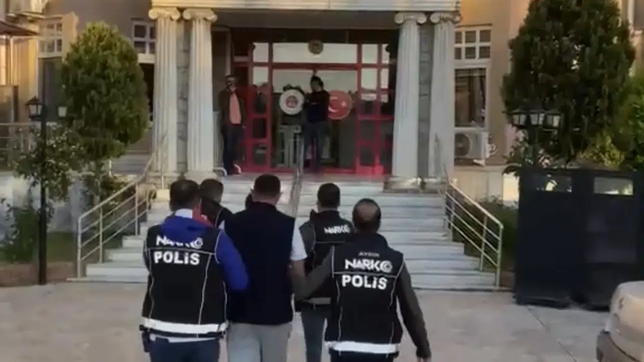 Ege’de zehir tacirlerine geçit yok: Didim açıklarında dev operasyon