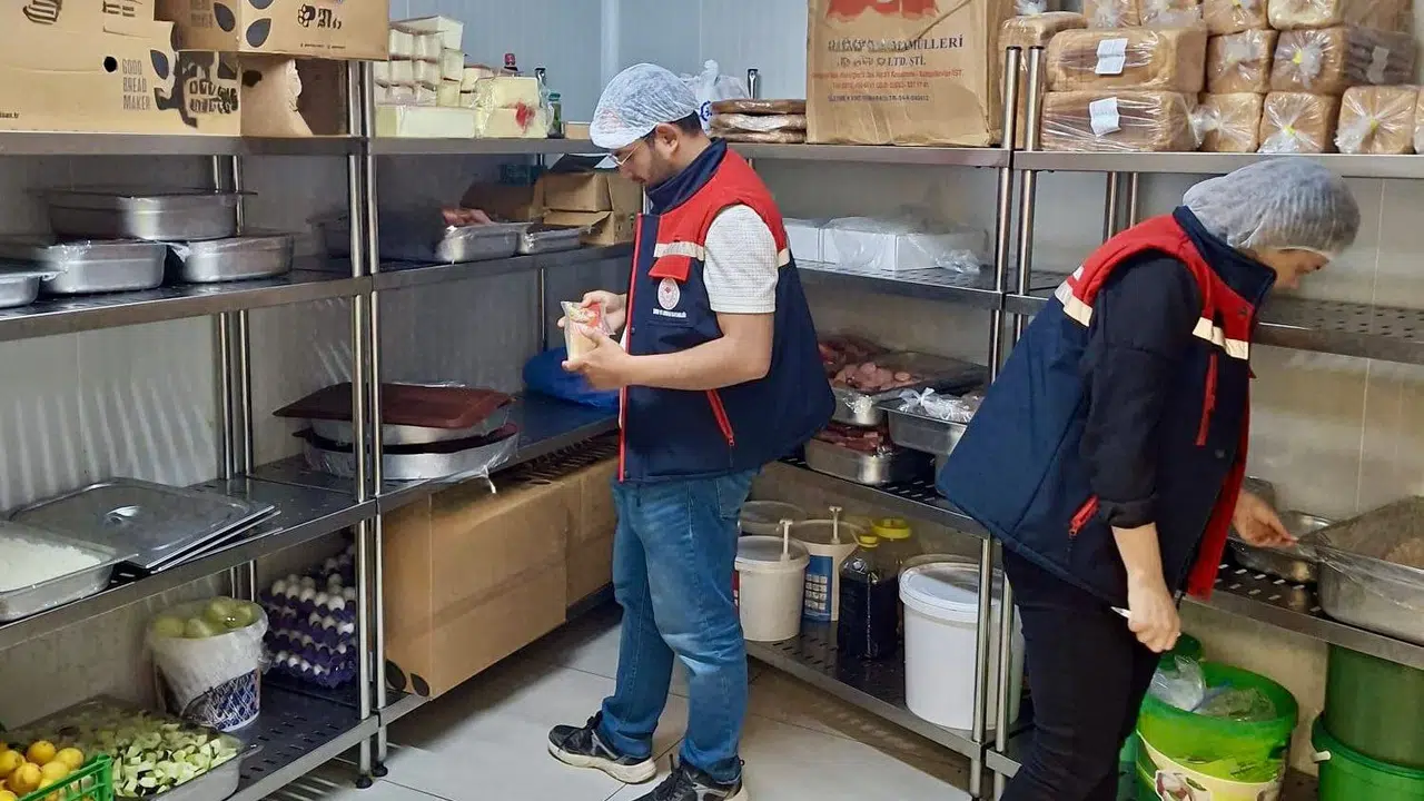 Bayat’ta sofraların güvenliği için düğmeye basıldı: Ekipler sahaya indi