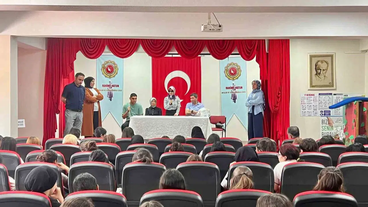 Görmezden gelinen engelleri empatiyle aştılar: Genç öğrencilerden anlamlı farkındalık adımı