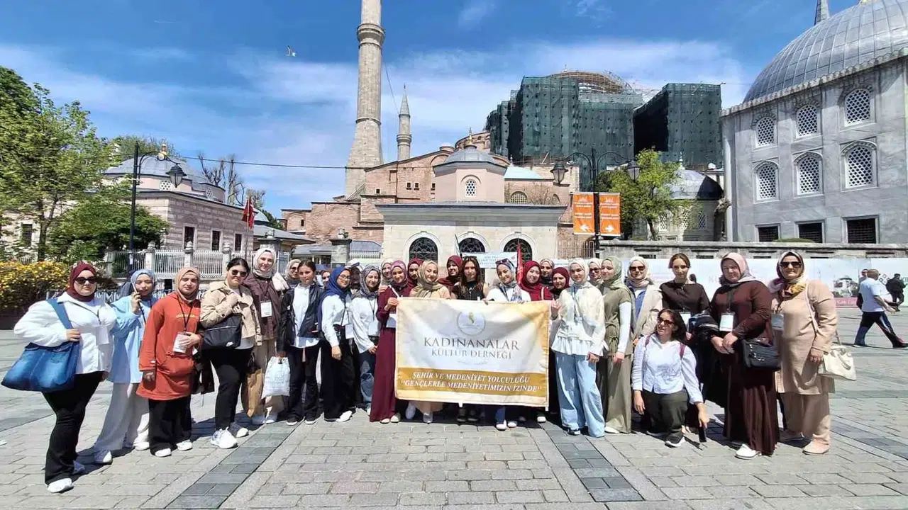 Afyonlu gençlerin İstanbul çıkarması: Medeniyetin izinde unutulmaz bir yolculuk
