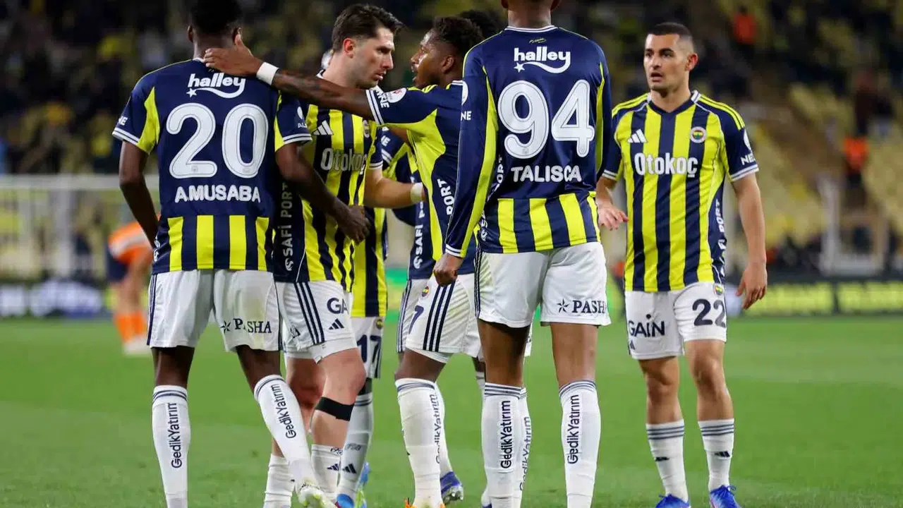 Fenerbahçe'de Talisca fırtınası: Başakşehir engelini hat-trick ile aştılar