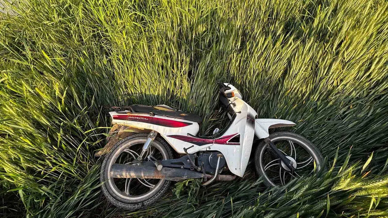 Bilecik'te motosiklet dehşeti: Kontrolden çıkan araç tarlaya savruldu