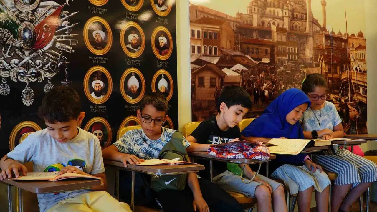 Kağıthane’de okul dışı saatler eğitime dönüştü: Geleceğin yetenekleri bu atölyelerde yetişiyor