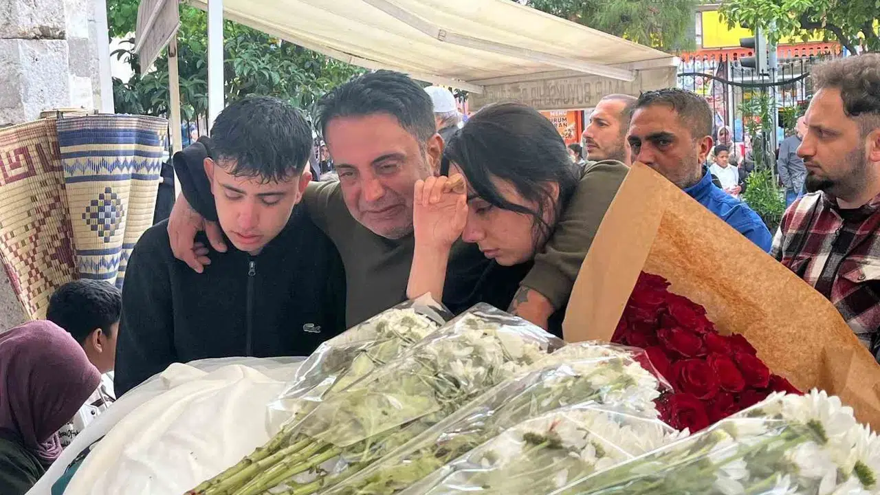 Estetik hayali kabusa döndü: Gelinlik giyemeyen Hatice tabutunda duvakla uğurlandı