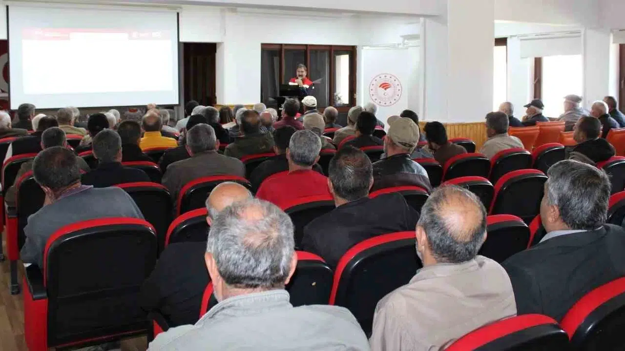 Tercan’da tarımın geleceği masaya yatırıldı: Üreticiye modern sulama müjdesi