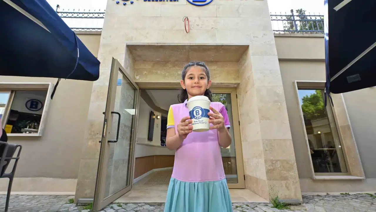 Bursa'nın yeni buluşma noktası: B Kafe'ler her kesimden tam not alıyor