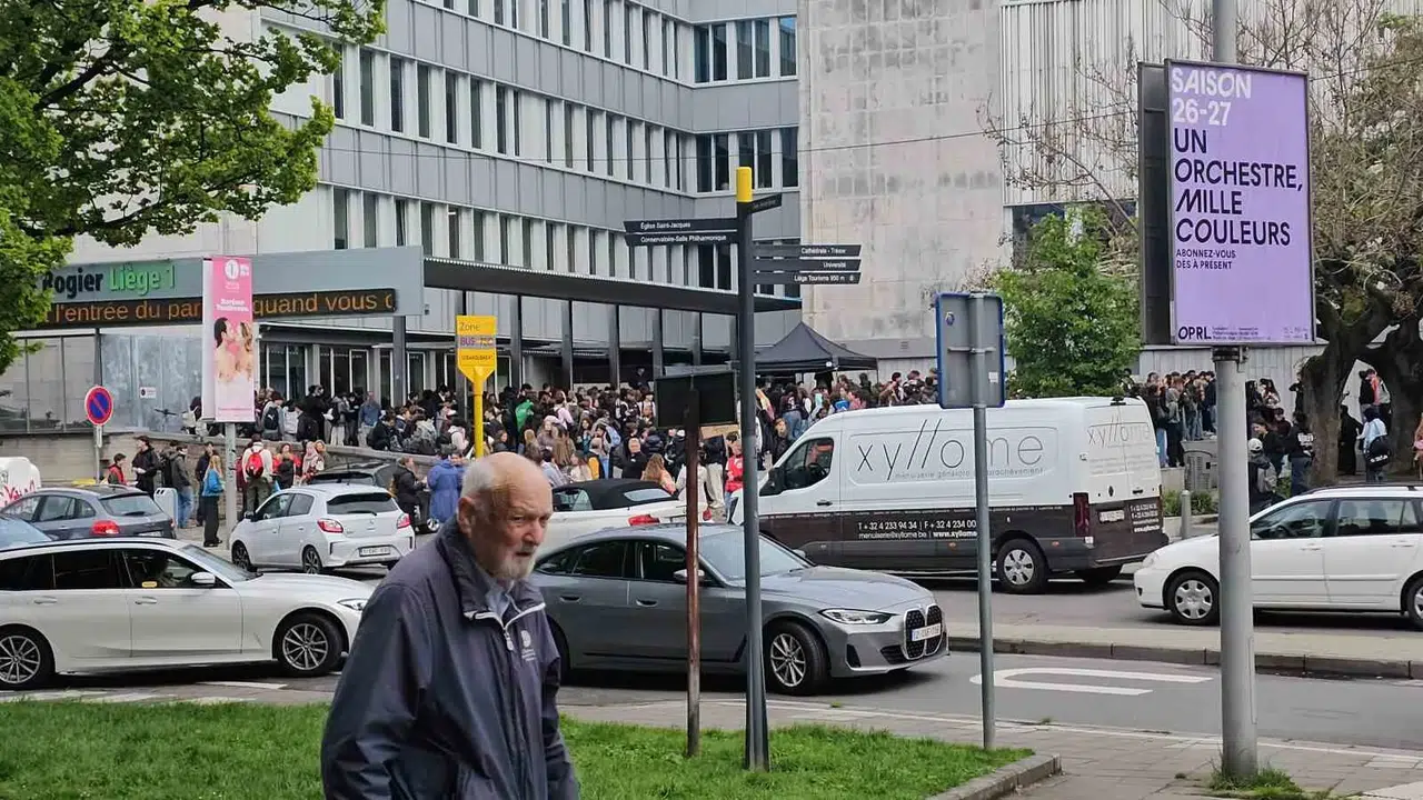 Belçika’da eğitim krizi: Öğretmenler okulların kapısına kilit vurdu