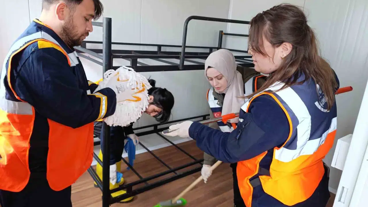 Hortumun yıktığı köylerde sıcak yuva: Afetzedeler konteyner evlere yerleşti