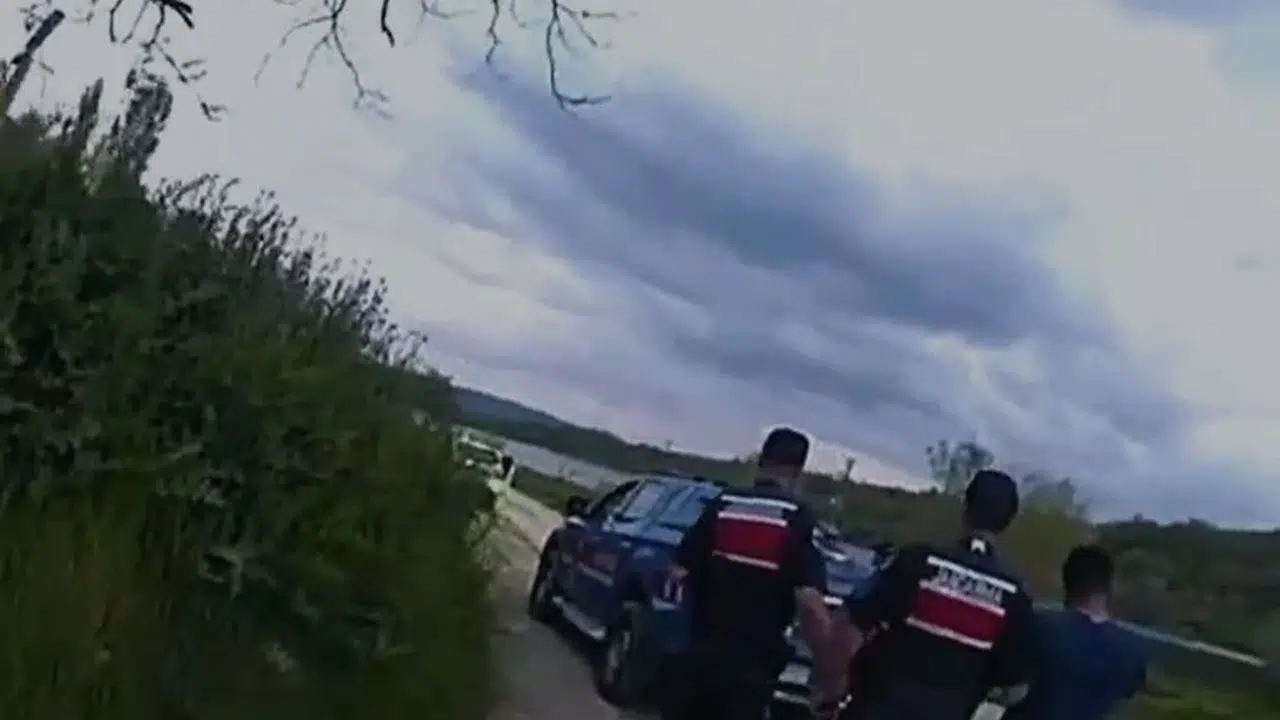 18 yıl hapis cezasıyla aranıyordu: Jandarma köy baskınıyla yakayı ele verdi