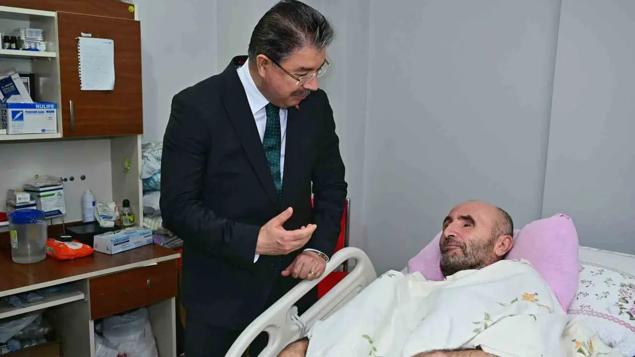Geyik saldırısı hayatını karartmıştı: Vali Yılmaz'dan duygulandıran ev ziyareti