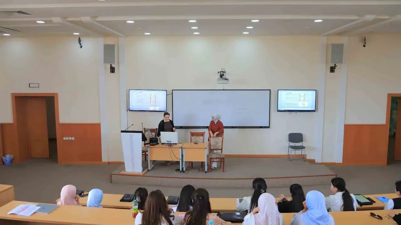 Anadolu Üniversitesi Orta Asya'da eğitim rüzgarı estirdi: Türk dili sınırları aşıyor