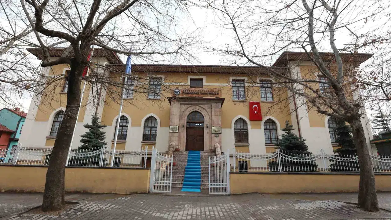 Geçmişin izlerini geleceğe taşıyan Anadolu Üniversitesi, Müzeler Haftası’nı dört farklı merkezde sanat ve tarih dolu etkinliklerle kutluyor.