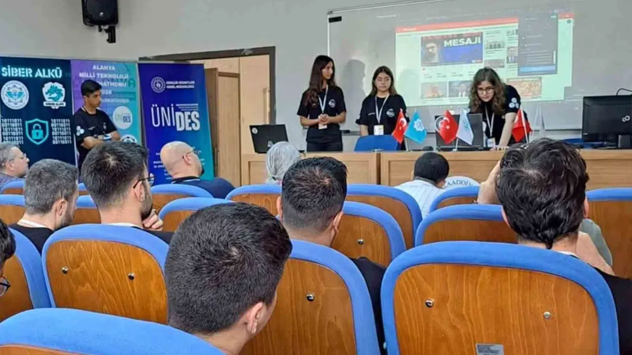 Geleceğin yazılımcıları Alanya’da buluştu: Milli teknoloji hamlesine genç imzası