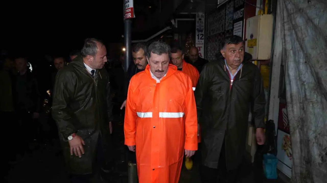 Samsun’da kabusu yaşadılar: Hacı Osman Deresi taştı, Havza’da hayat durma noktasına geldi