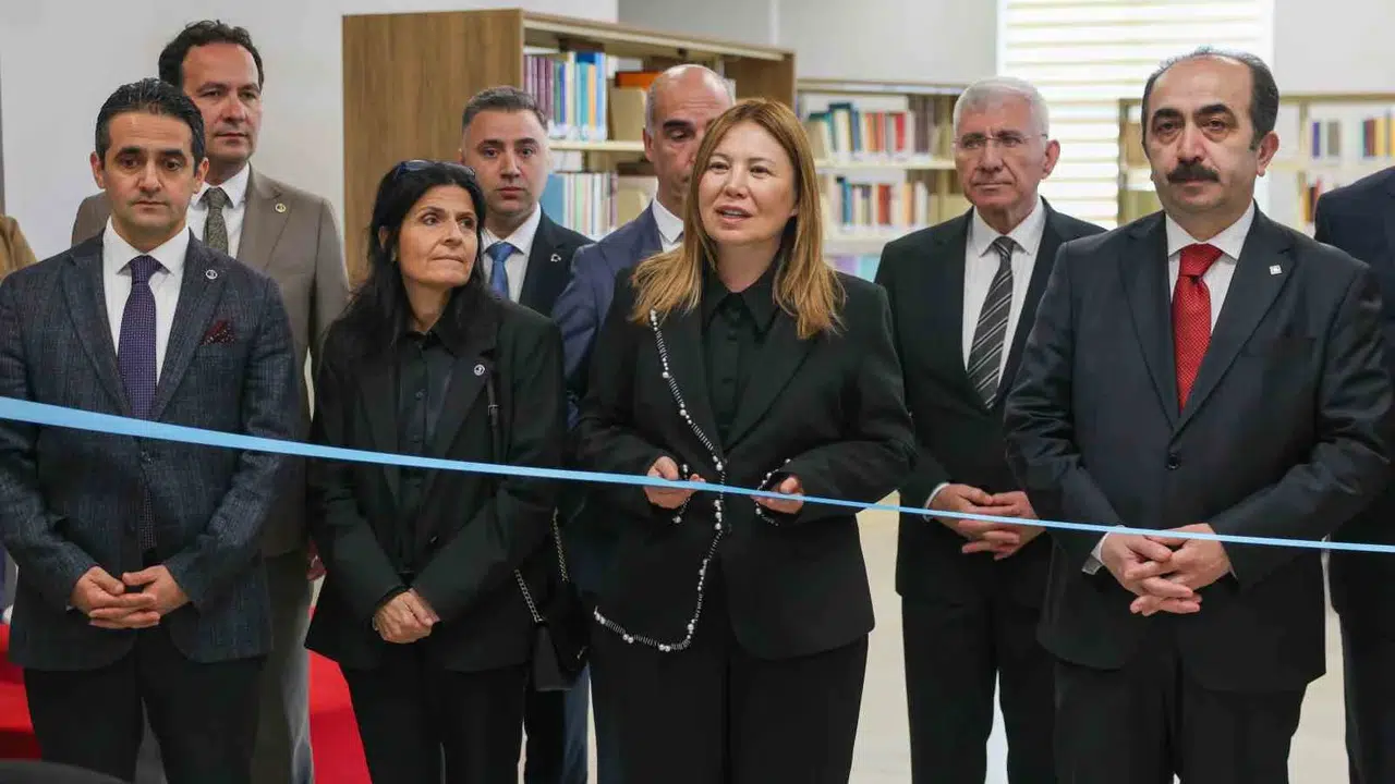 Tarihin izi OMÜ kütüphanesinde: 1600 eserlik dev arşiv kapılarını açtı